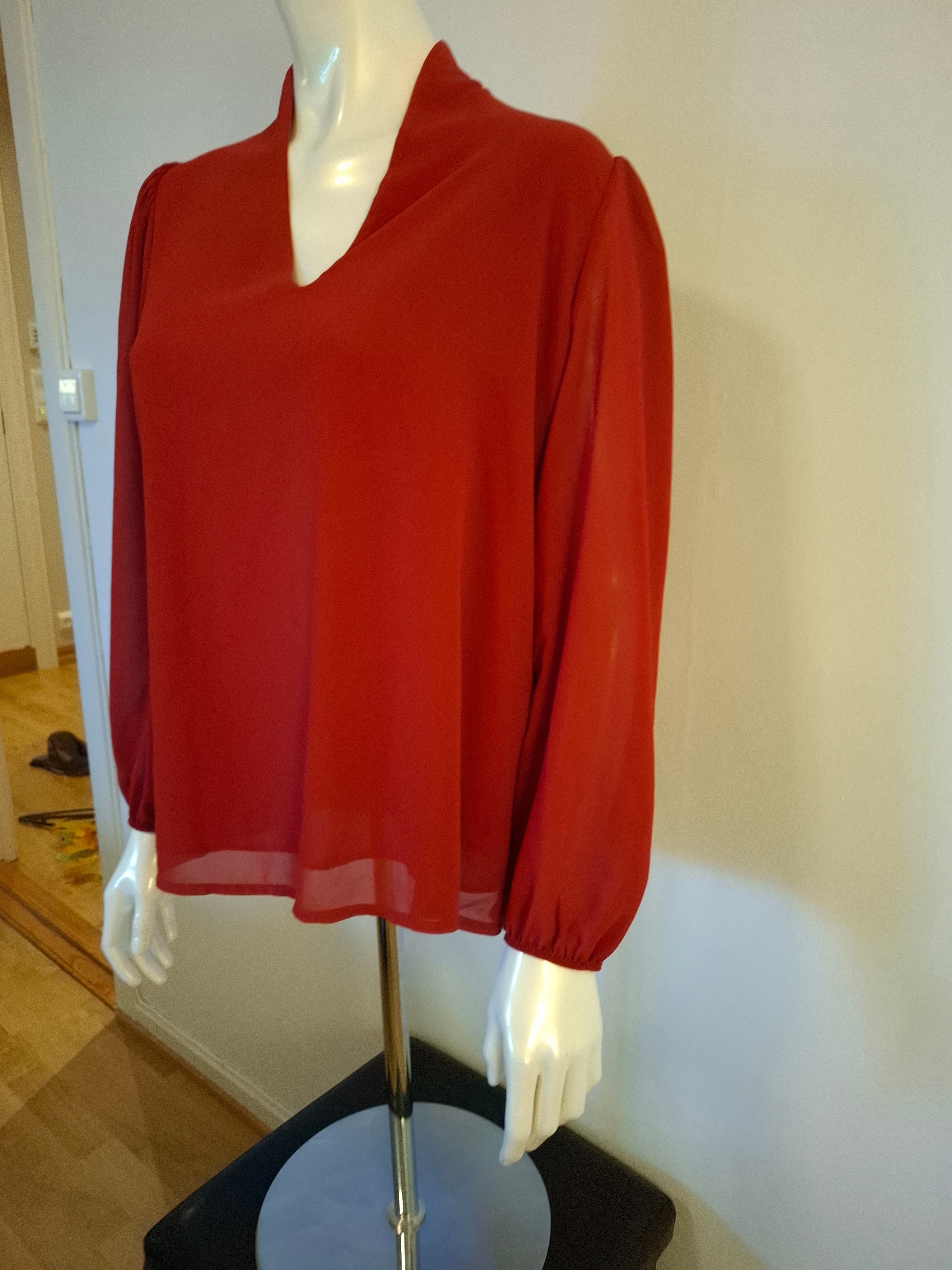 Rød Floyd bluse str M