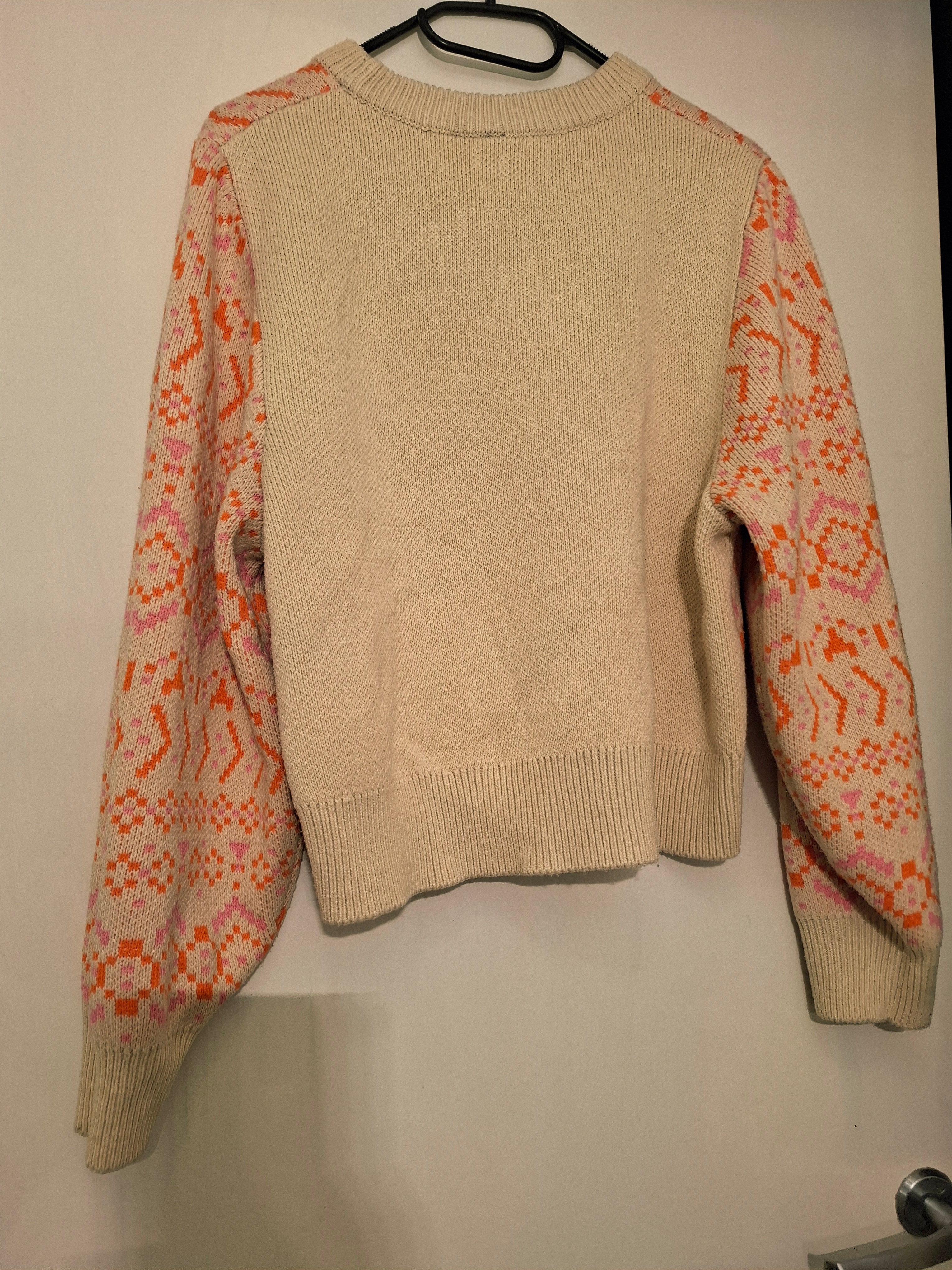 Beige Genser med mønster str m