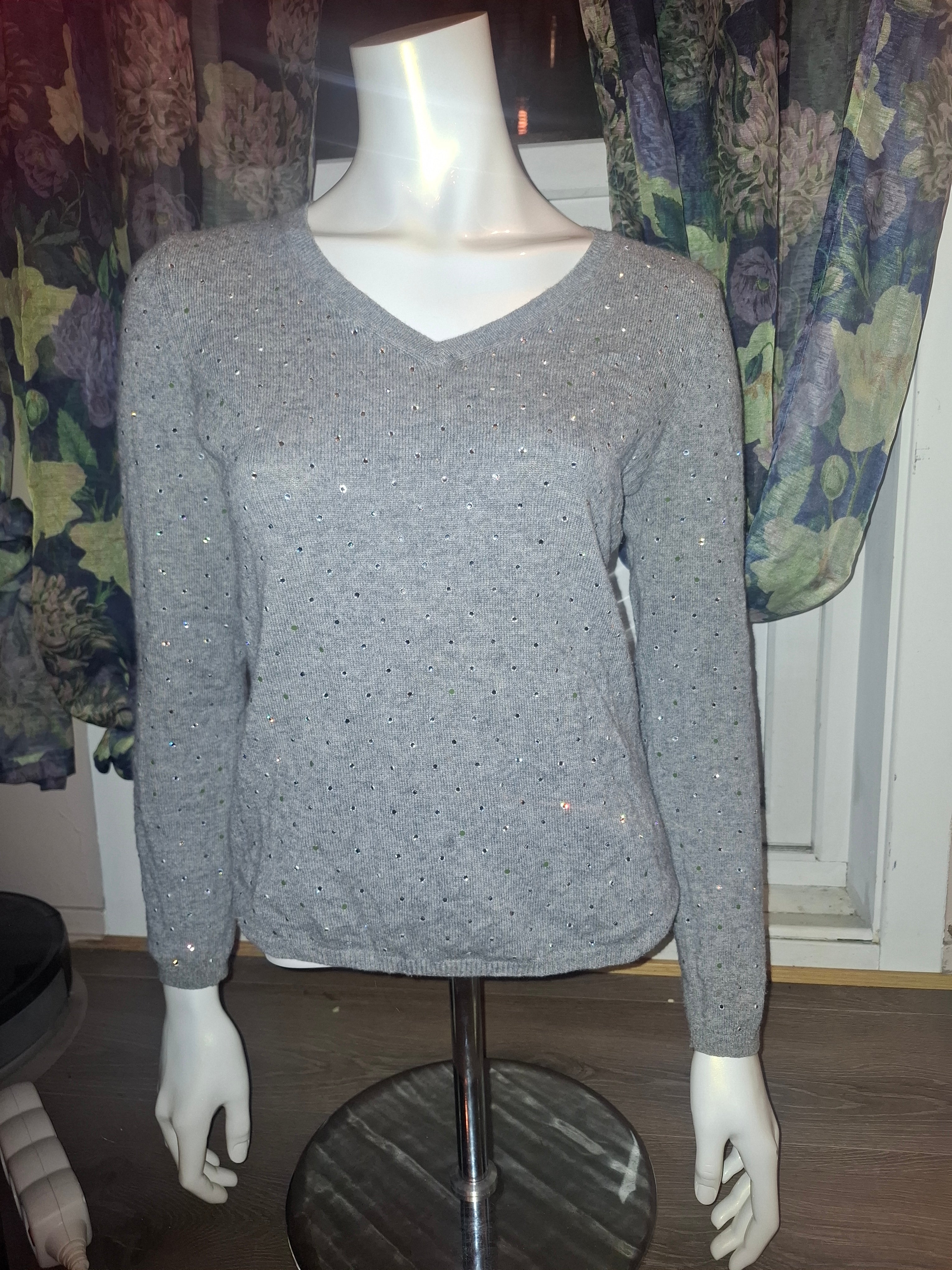 Grå genser med bling s