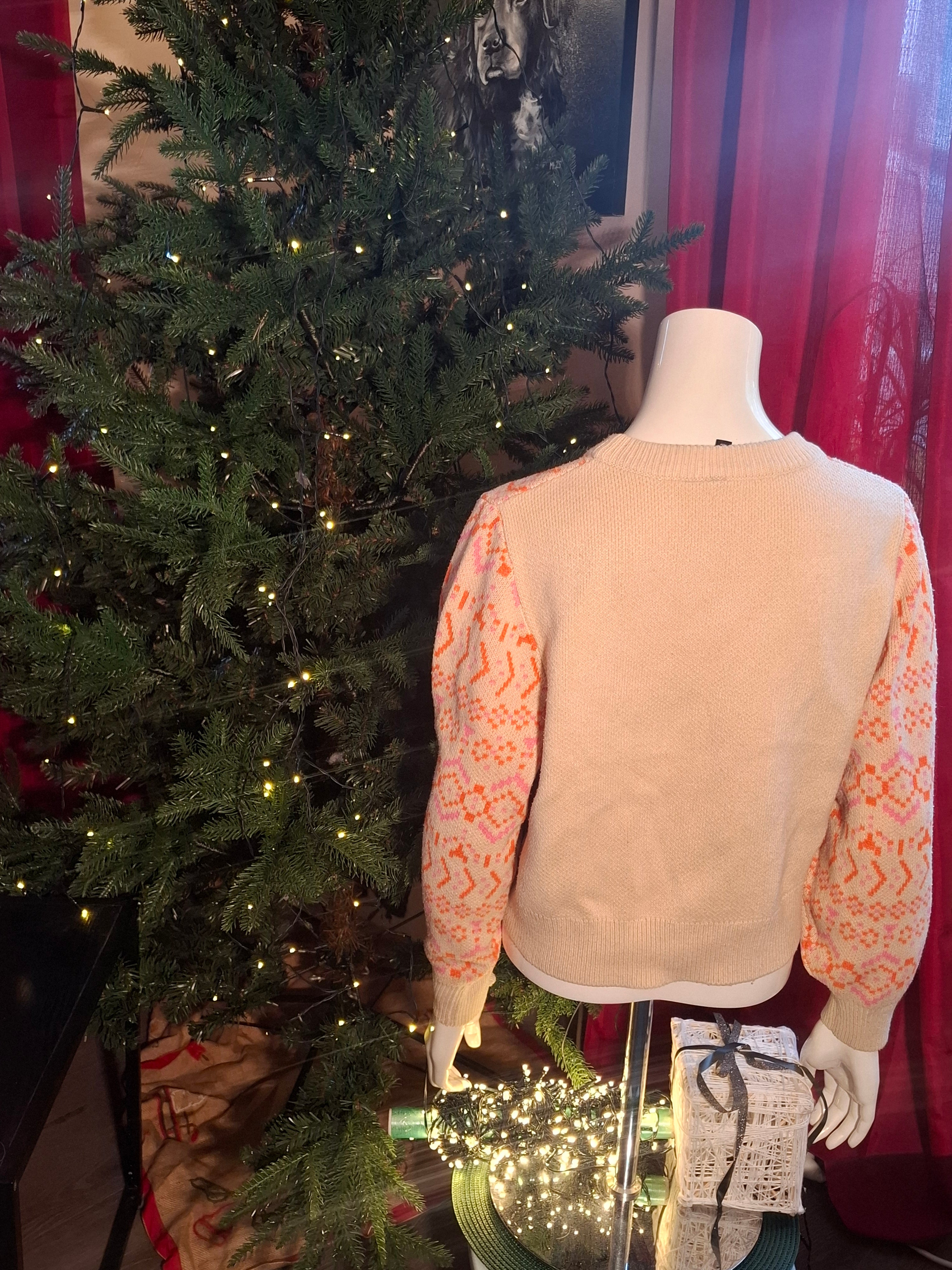 Beige Genser med mønster str m